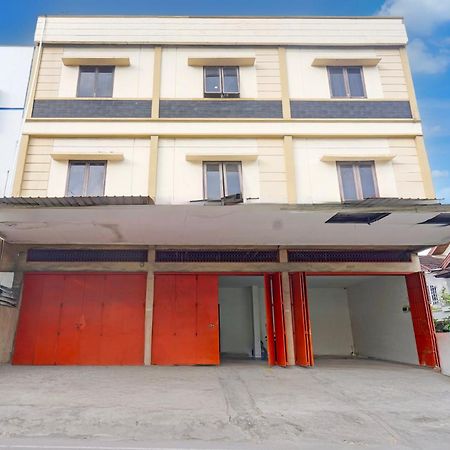 Hotel O Rappocini Near Rsia Paramount Makassar Exterior photo
