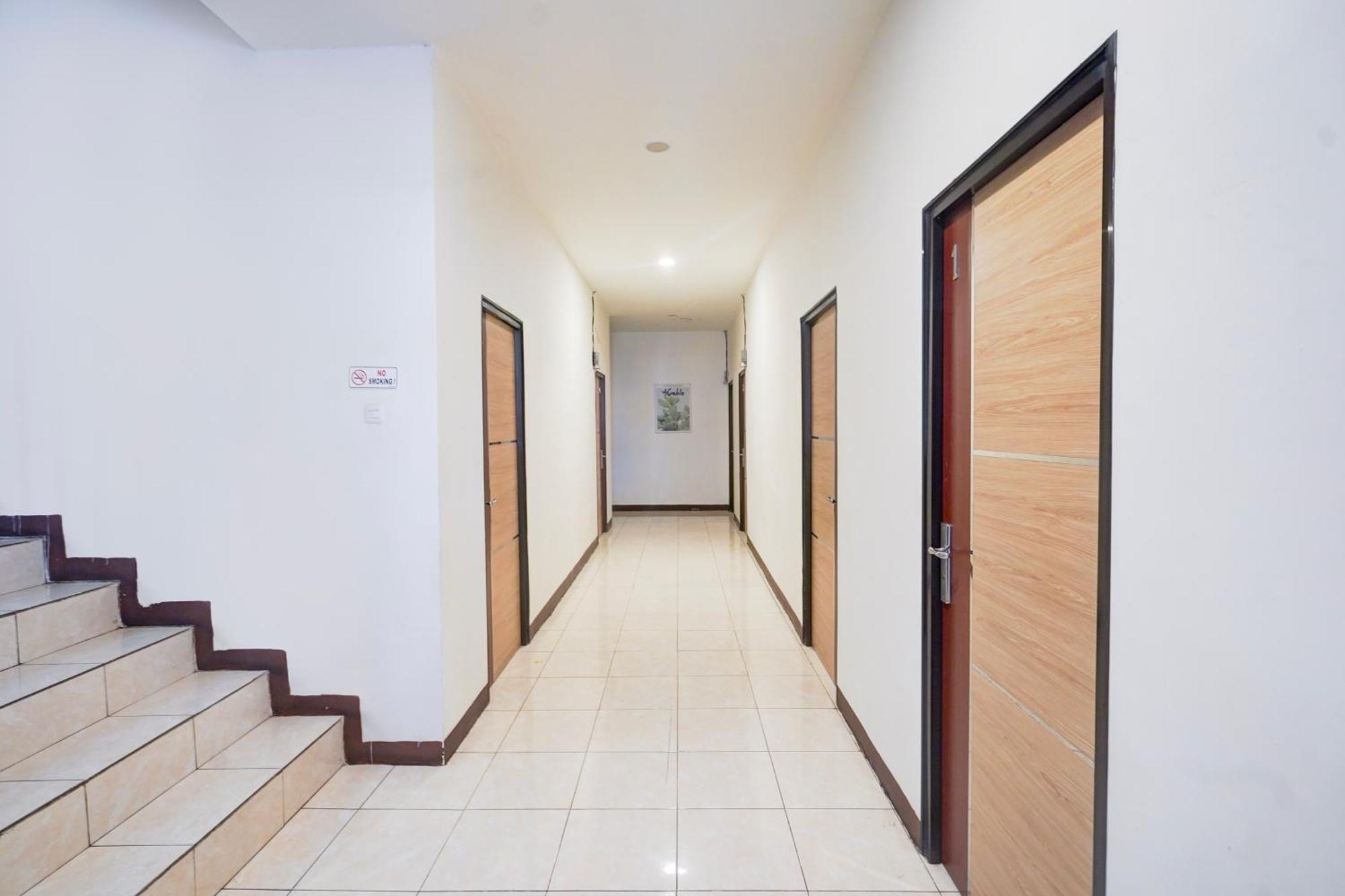 Hotel O Rappocini Near Rsia Paramount Makassar Exterior photo