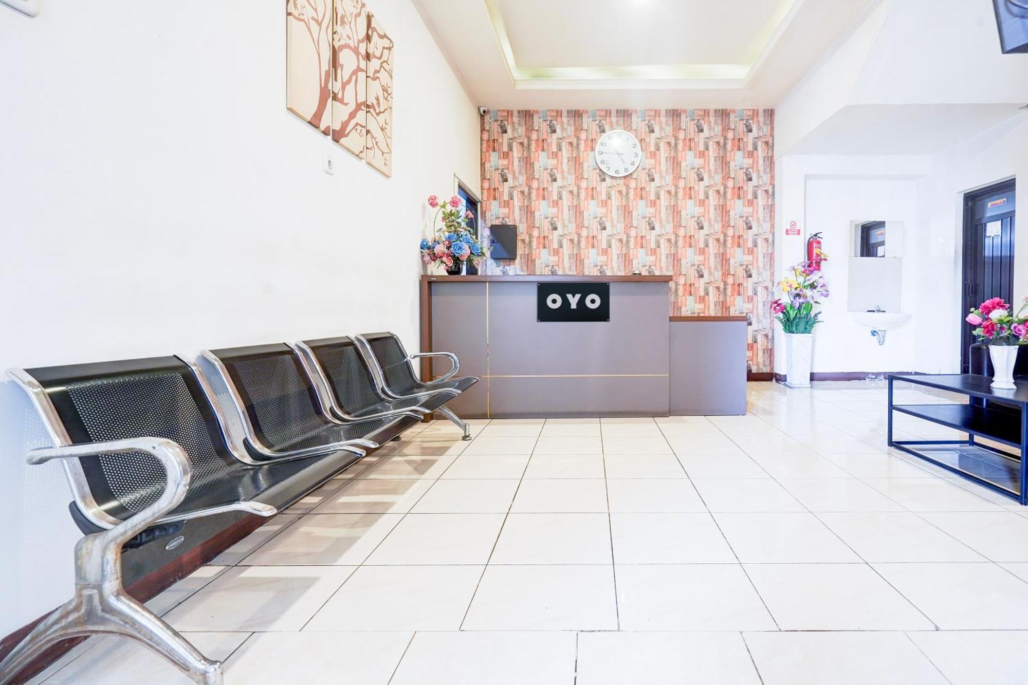 Hotel O Rappocini Near Rsia Paramount Makassar Exterior photo