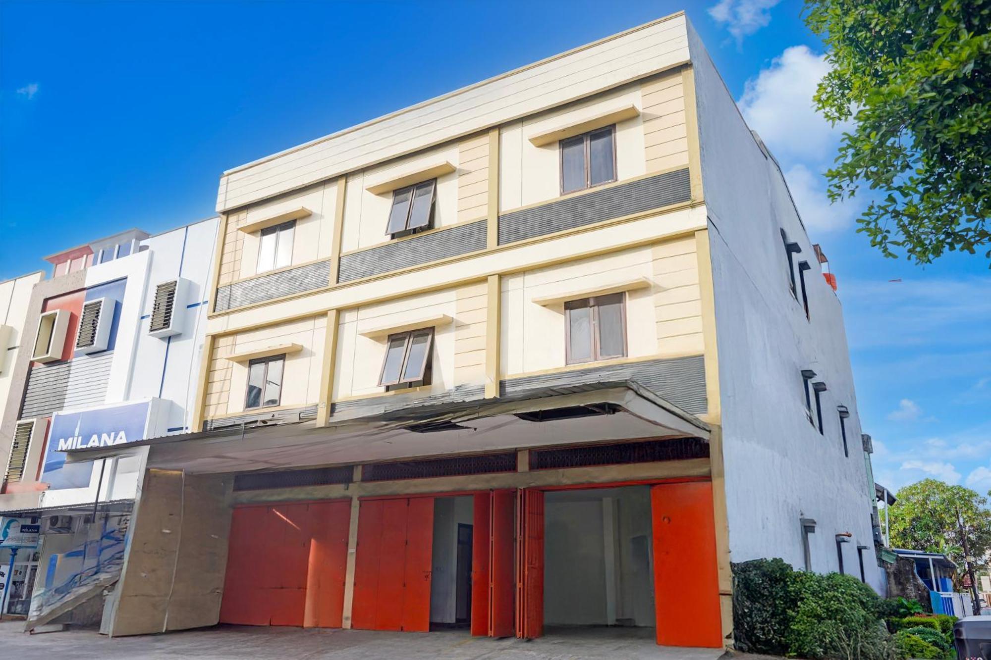Hotel O Rappocini Near Rsia Paramount Makassar Exterior photo