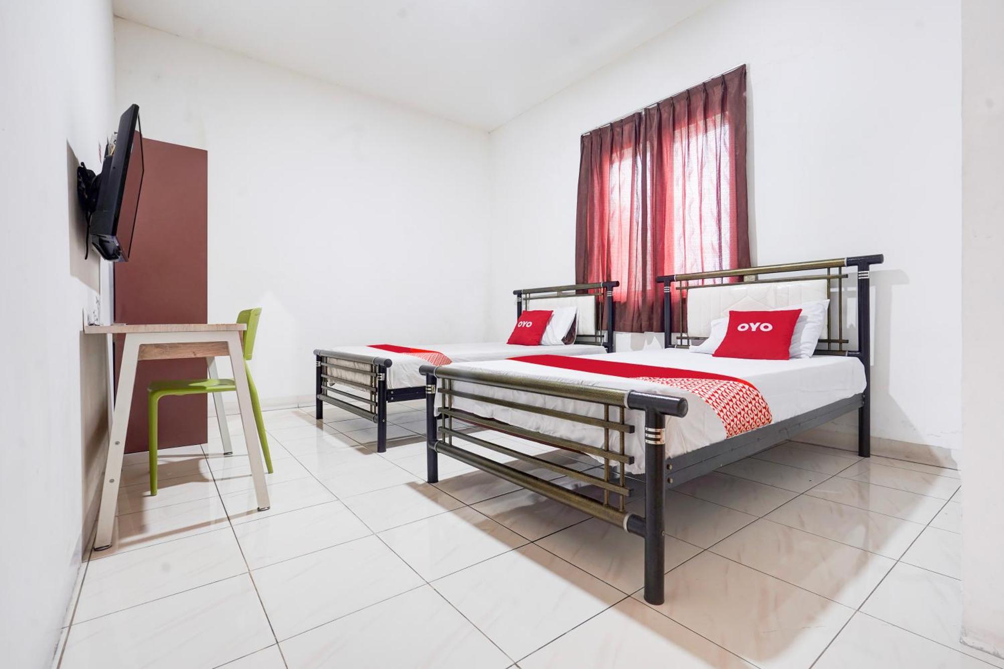 Hotel O Rappocini Near Rsia Paramount Makassar Exterior photo