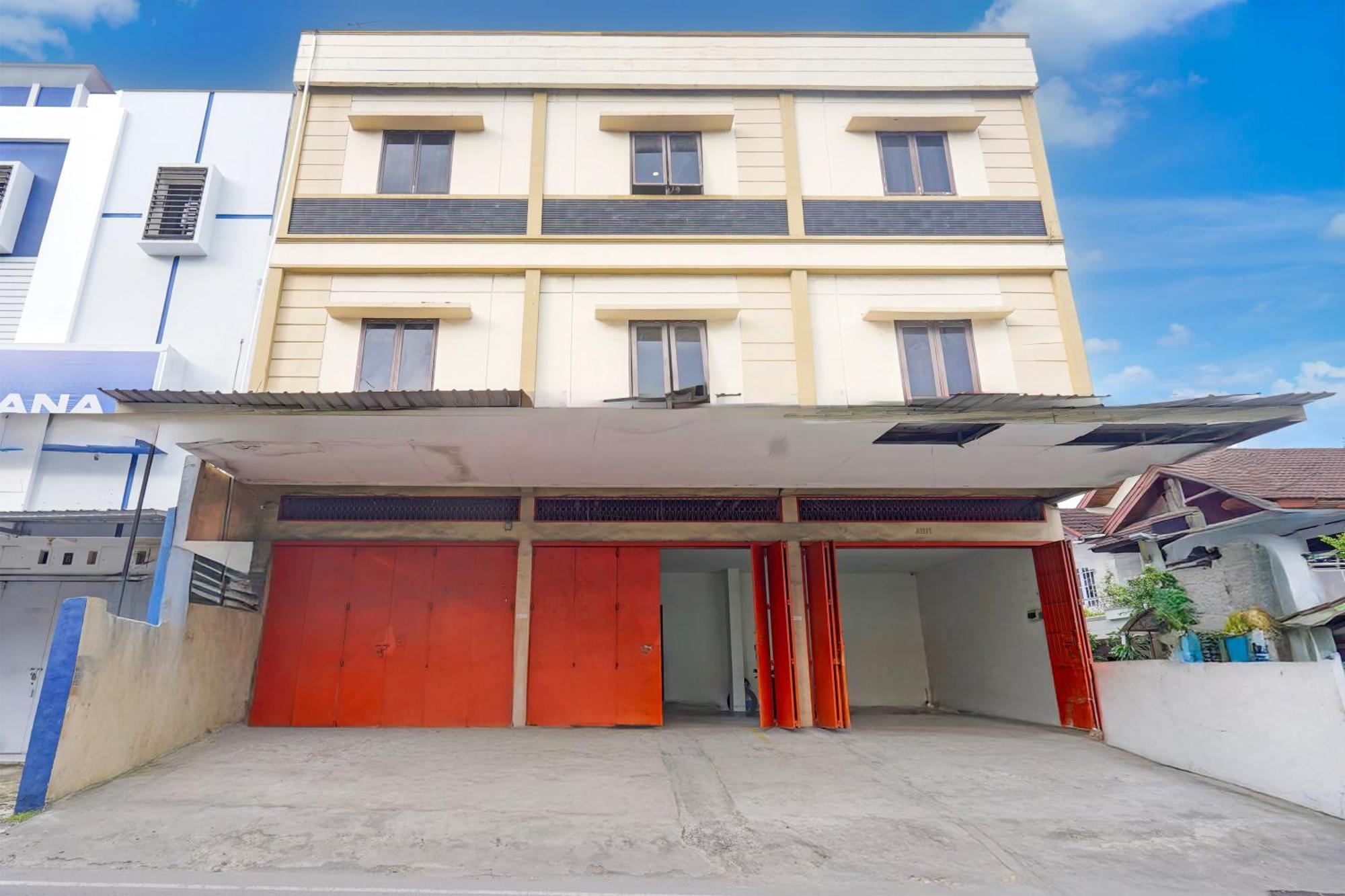 Hotel O Rappocini Near Rsia Paramount Makassar Exterior photo