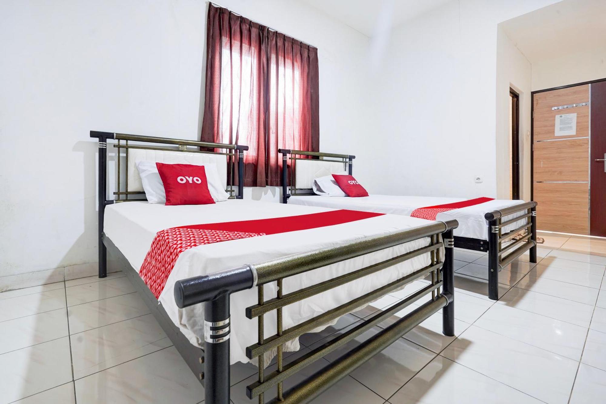 Hotel O Rappocini Near Rsia Paramount Makassar Exterior photo