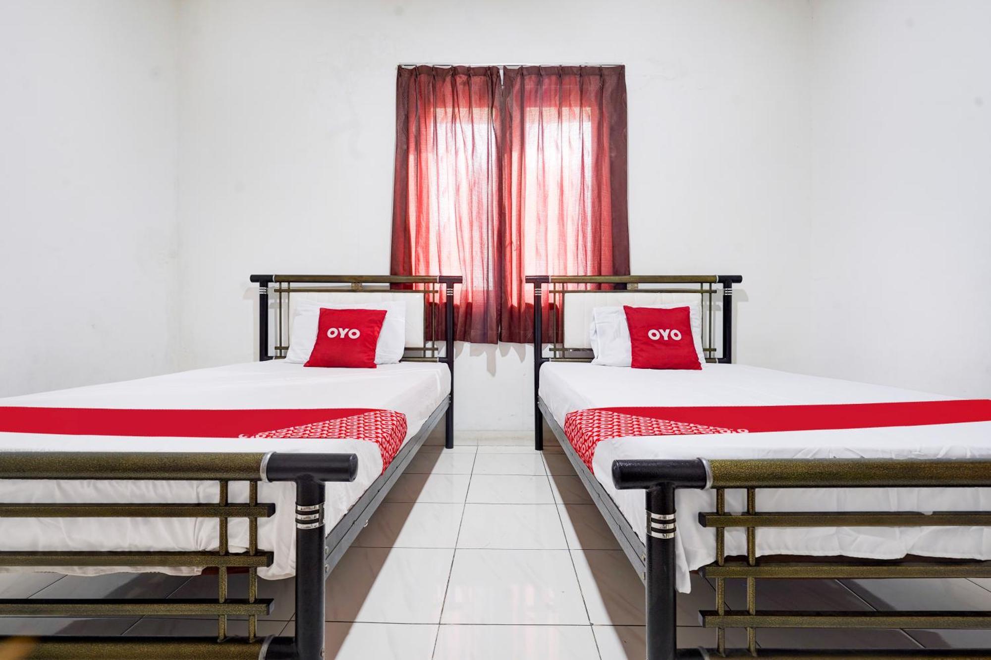 Hotel O Rappocini Near Rsia Paramount Makassar Exterior photo
