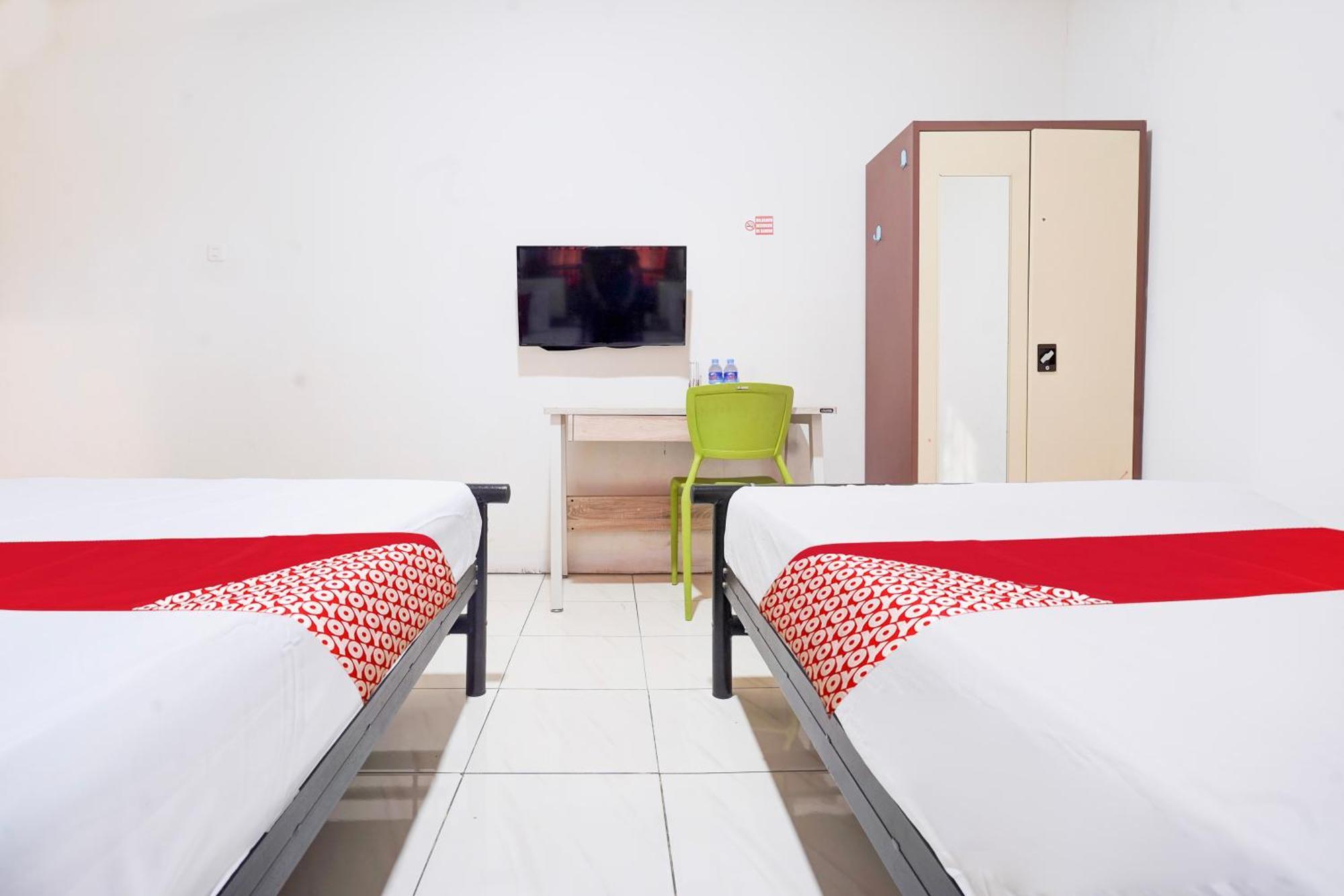 Hotel O Rappocini Near Rsia Paramount Makassar Exterior photo
