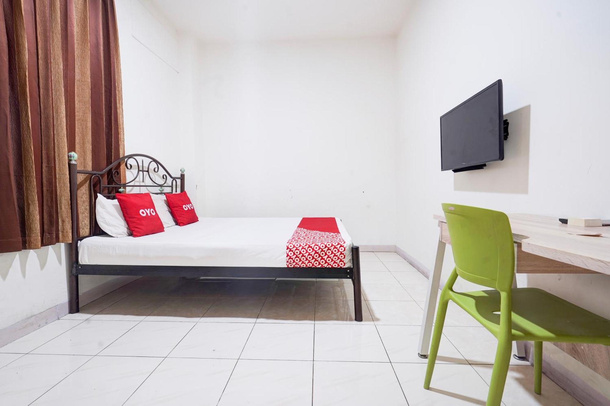 Hotel O Rappocini Near Rsia Paramount Makassar Exterior photo